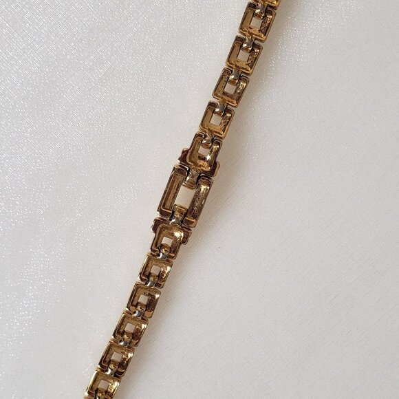 1980-S NINA RICCI SIGNED VINTAGE GOLD TONE CHAIN BRACELET. - Picture 6 of 6